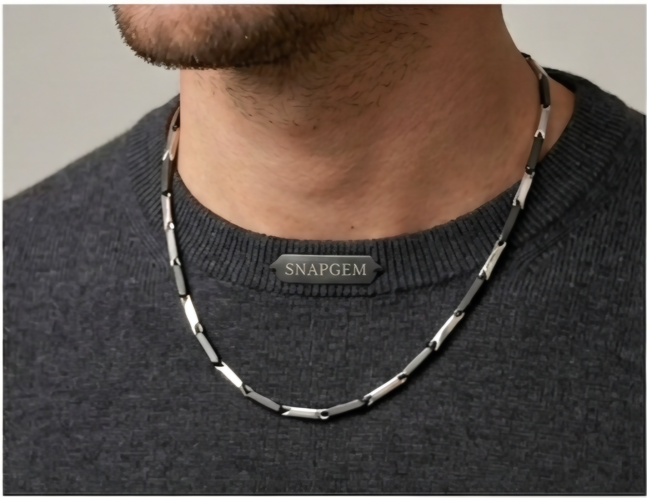 The Onyx Eclipse Bar Chain